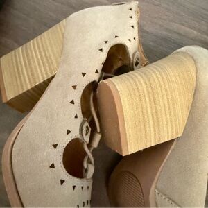 BKE Elegant Beige Women's Heels
